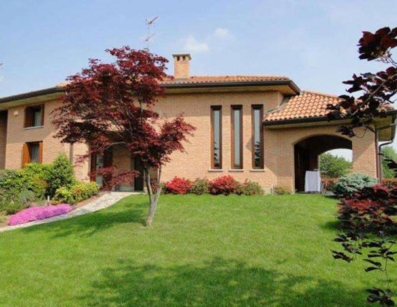 casa indipendente in affitto a Bernareggio