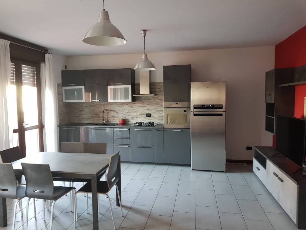 appartamento in affitto a Bernareggio