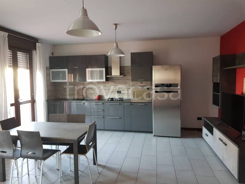 appartamento in affitto a Bernareggio