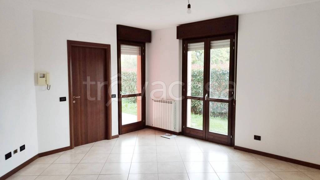 appartamento in affitto a Bernareggio