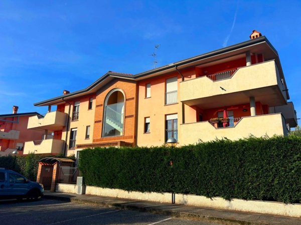 appartamento in affitto a Bernareggio