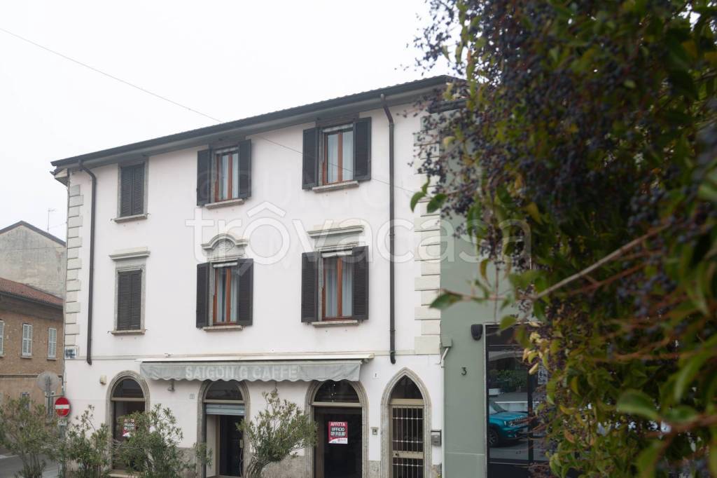 negozio in affitto a Bernareggio