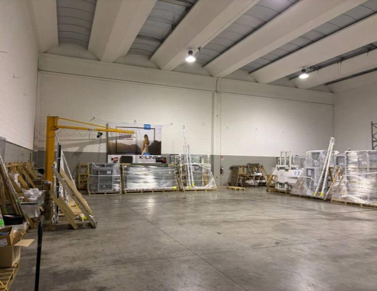 locale commerciale in affitto a Bernareggio