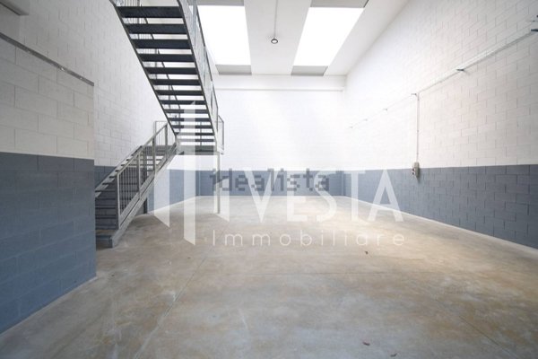 capannone in affitto a Bernareggio