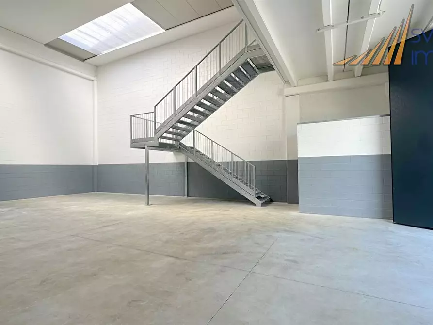 capannone in affitto a Bernareggio