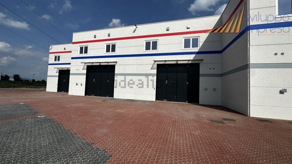 capannone in affitto a Bernareggio