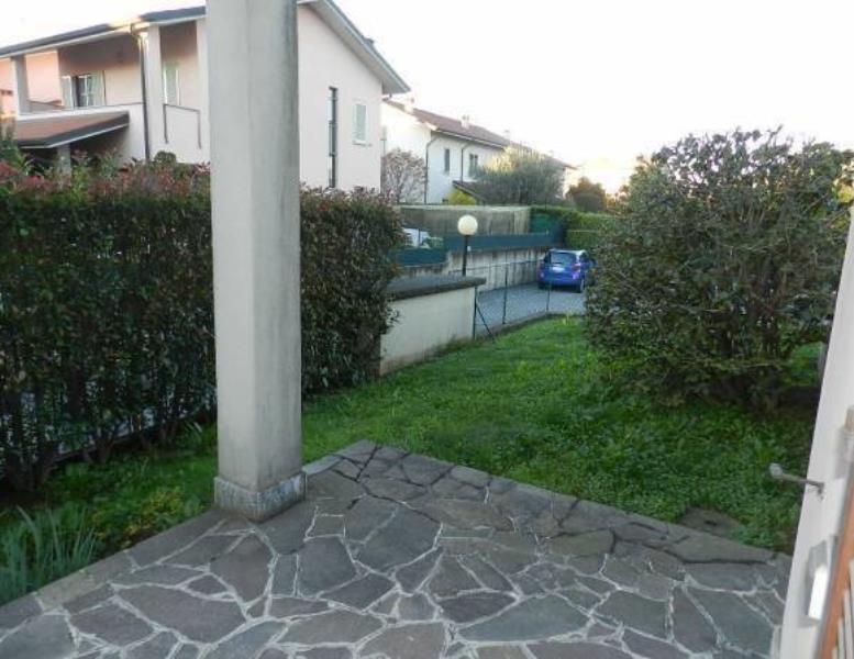 appartamento in affitto a Bernareggio