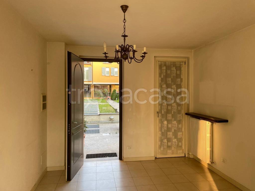 appartamento in affitto a Bernareggio