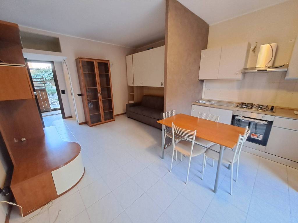 appartamento in affitto a Bernareggio in zona Villanova