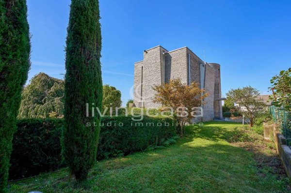 casa indipendente in affitto a Besana in Brianza in zona Villa Raverio