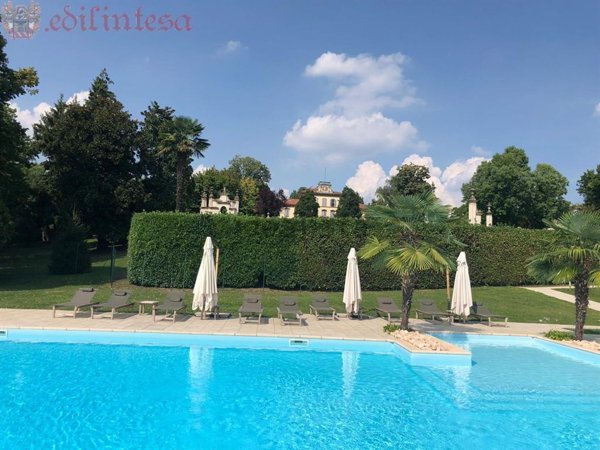 esavano in affitto a Besana in Brianza