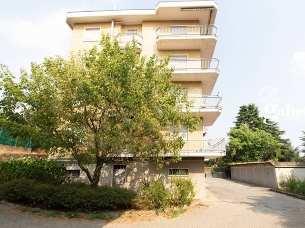 appartamento in affitto a Besana in Brianza in zona Montesiro