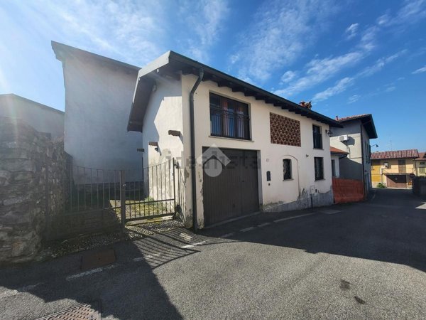 locale commerciale in affitto a Besana in Brianza