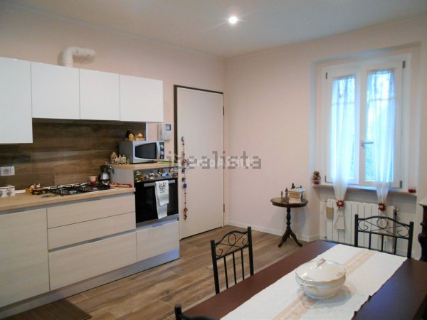 appartamento in affitto a Besana in Brianza in zona Villa Raverio