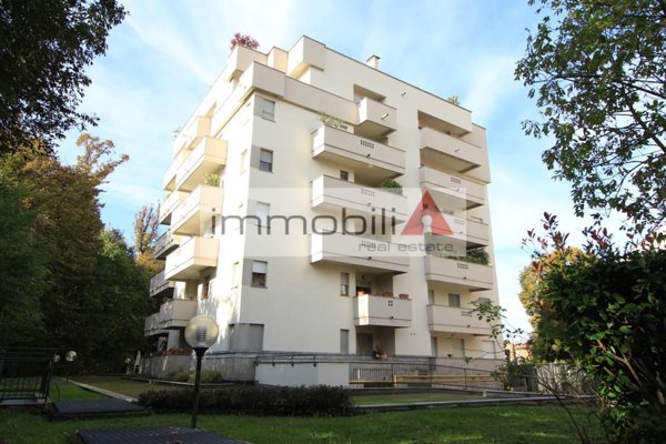 appartamento in affitto a Biassono