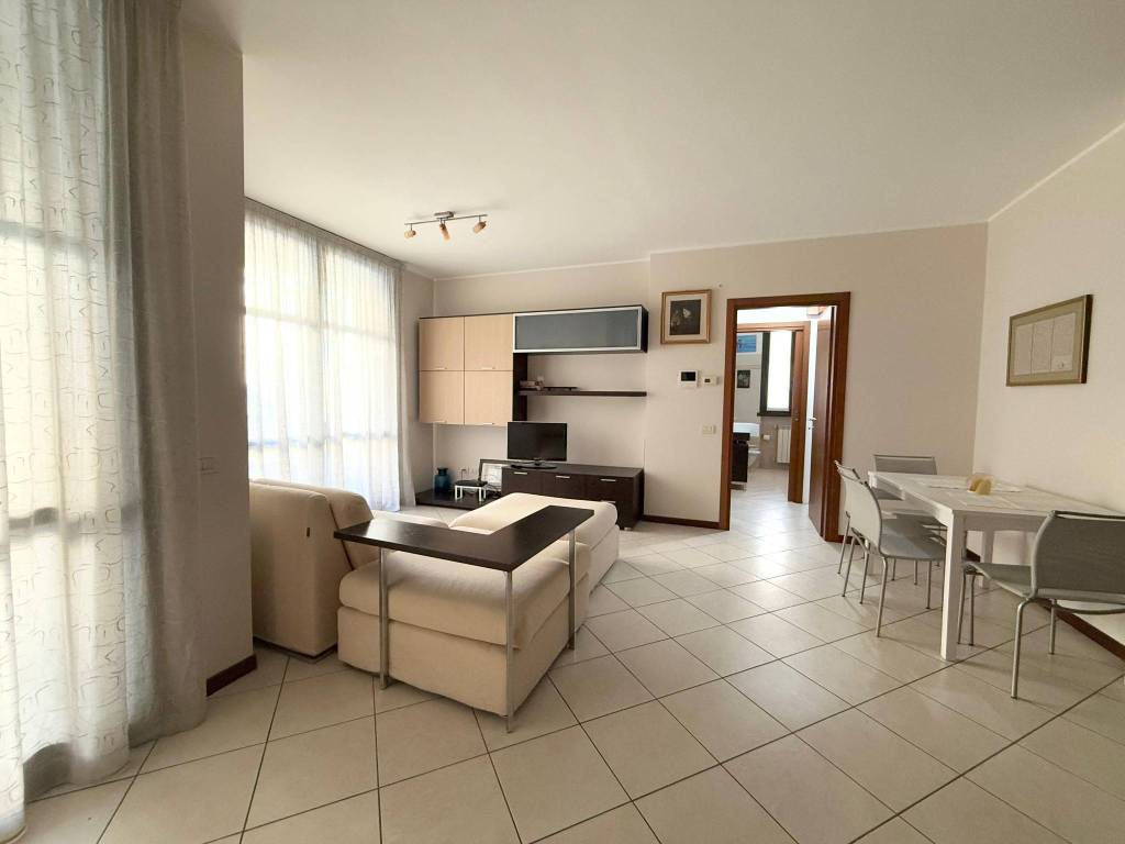 appartamento in affitto a Biassono