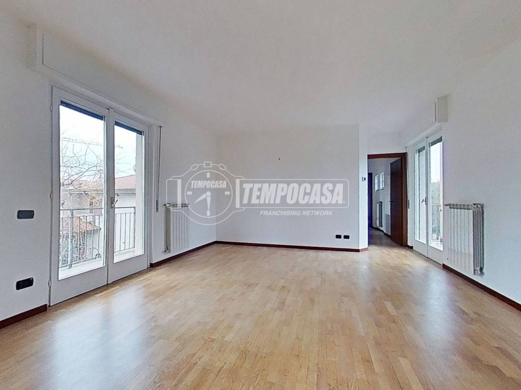 appartamento in affitto a Biassono