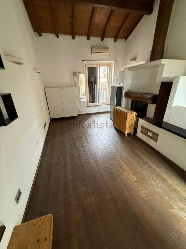 appartamento in affitto a Biassono