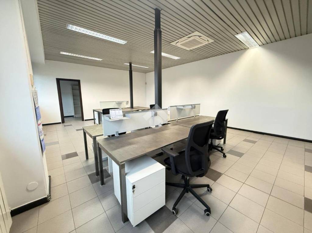 ufficio in affitto a Biassono