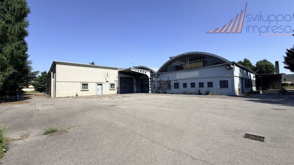 capannone in affitto a Biassono