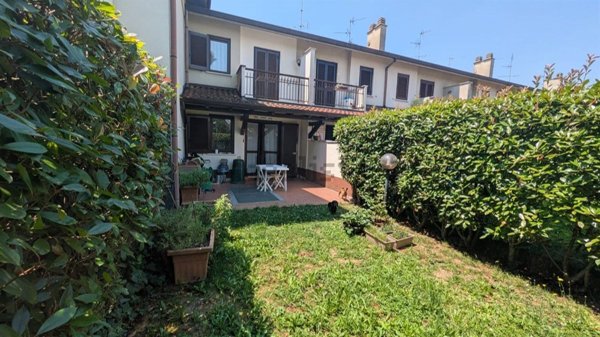 appartamento in affitto a Biassono