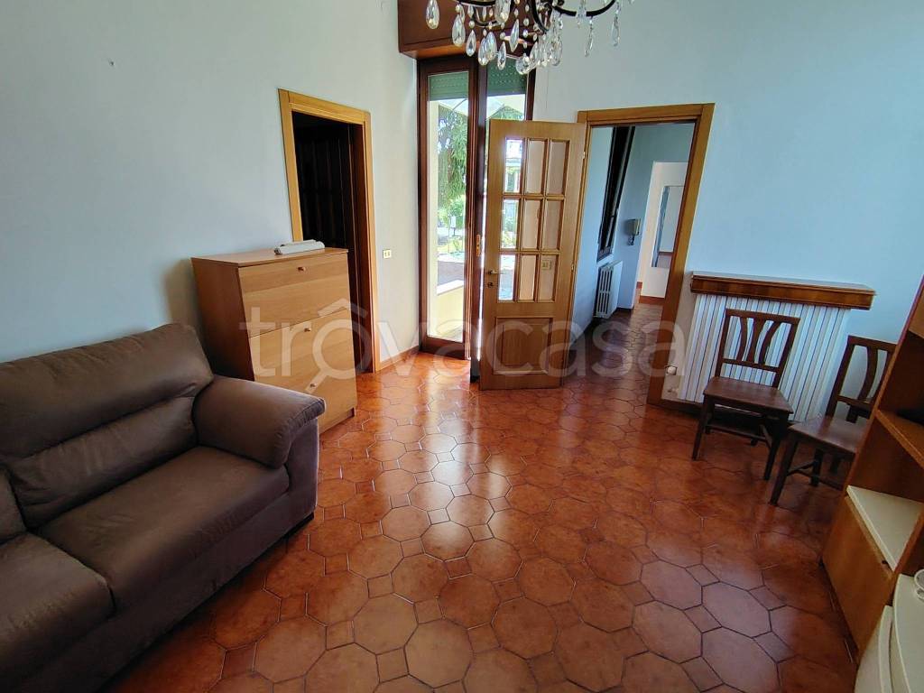 appartamento in affitto a Biassono