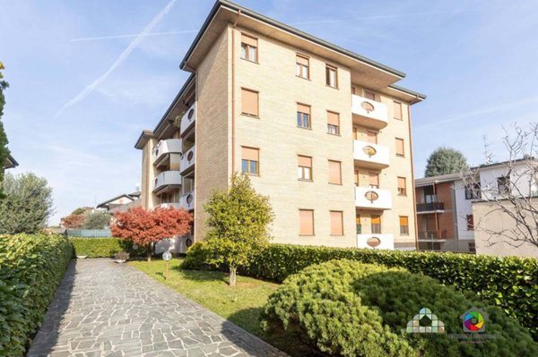 appartamento in affitto a Biassono