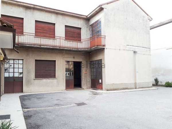 locale di sgombero in affitto a Bovisio-Masciago