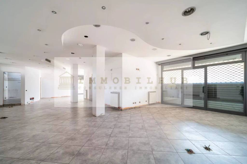 negozio in affitto a Bovisio-Masciago