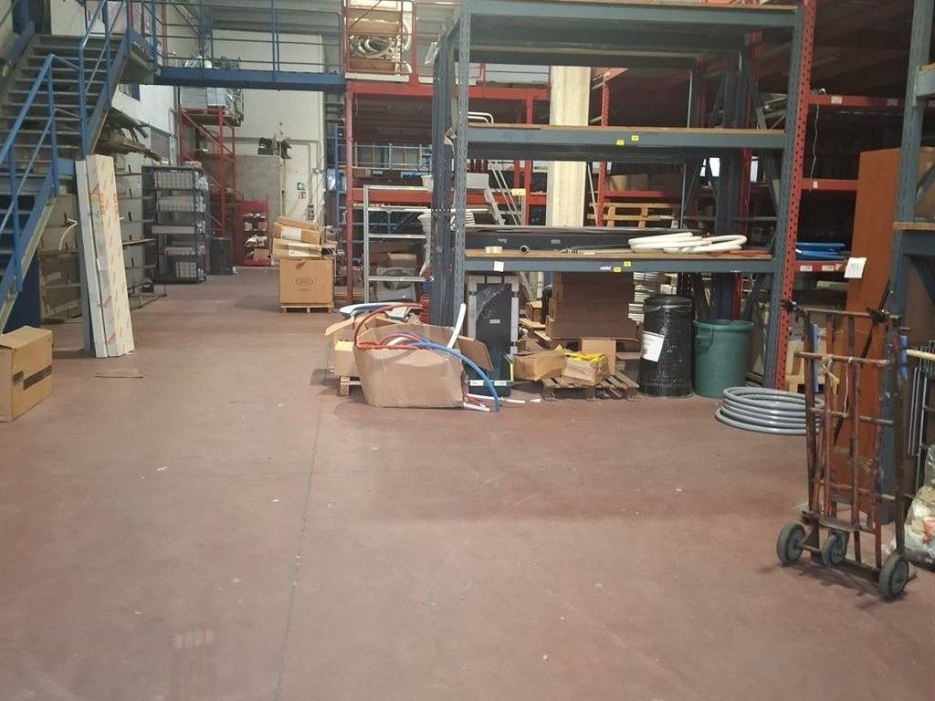 locale commerciale in affitto a Bovisio-Masciago