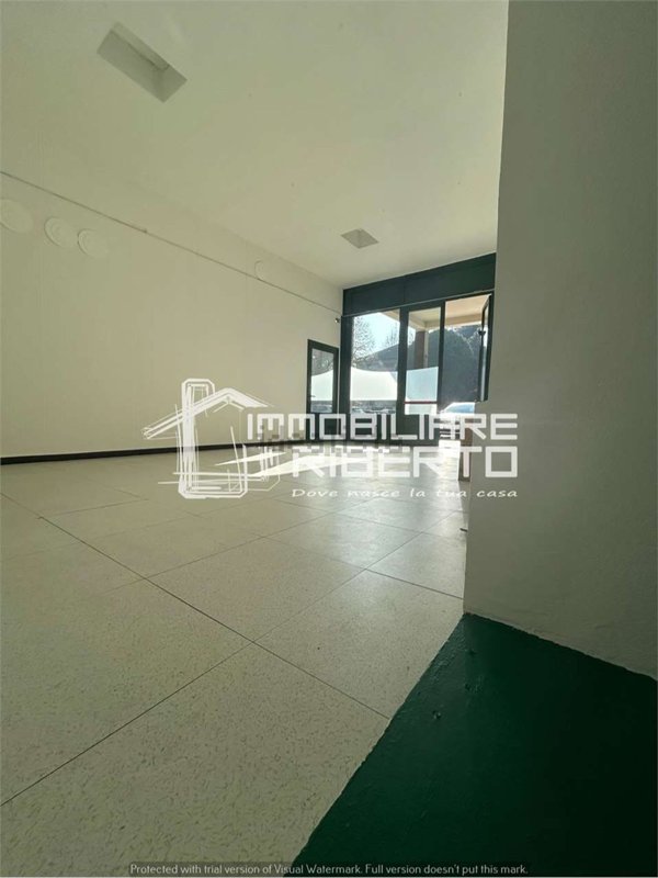 locale commerciale in affitto a Bovisio-Masciago
