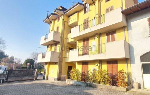 appartamento in affitto a Briosco