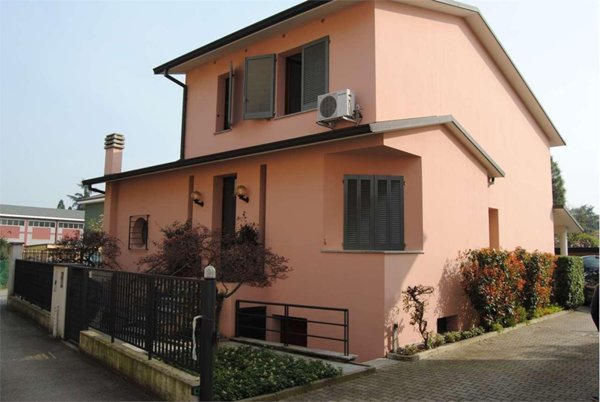 casa indipendente in affitto a Brugherio