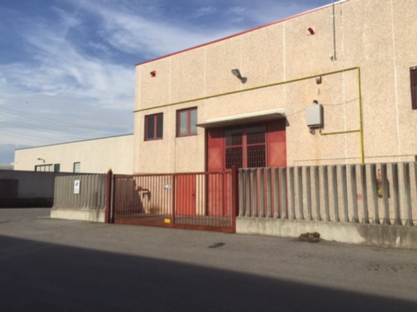 capannone in affitto a Brugherio