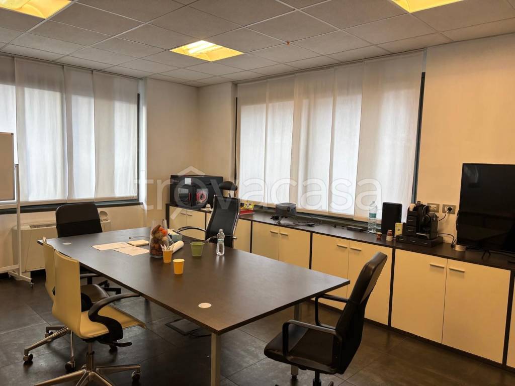 ufficio in affitto a Brugherio