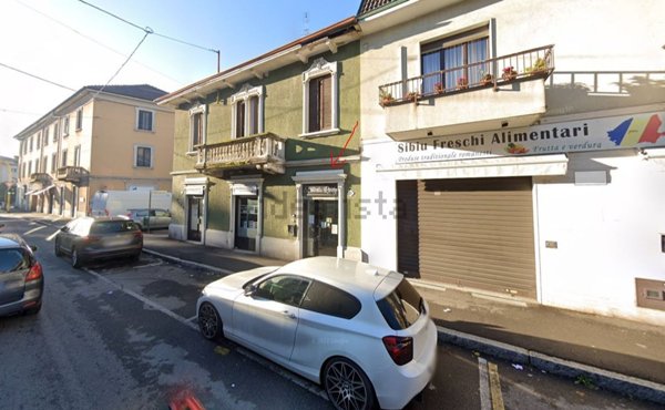 locale commerciale in affitto a Brugherio