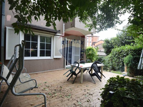 casa indipendente in affitto a Brugherio