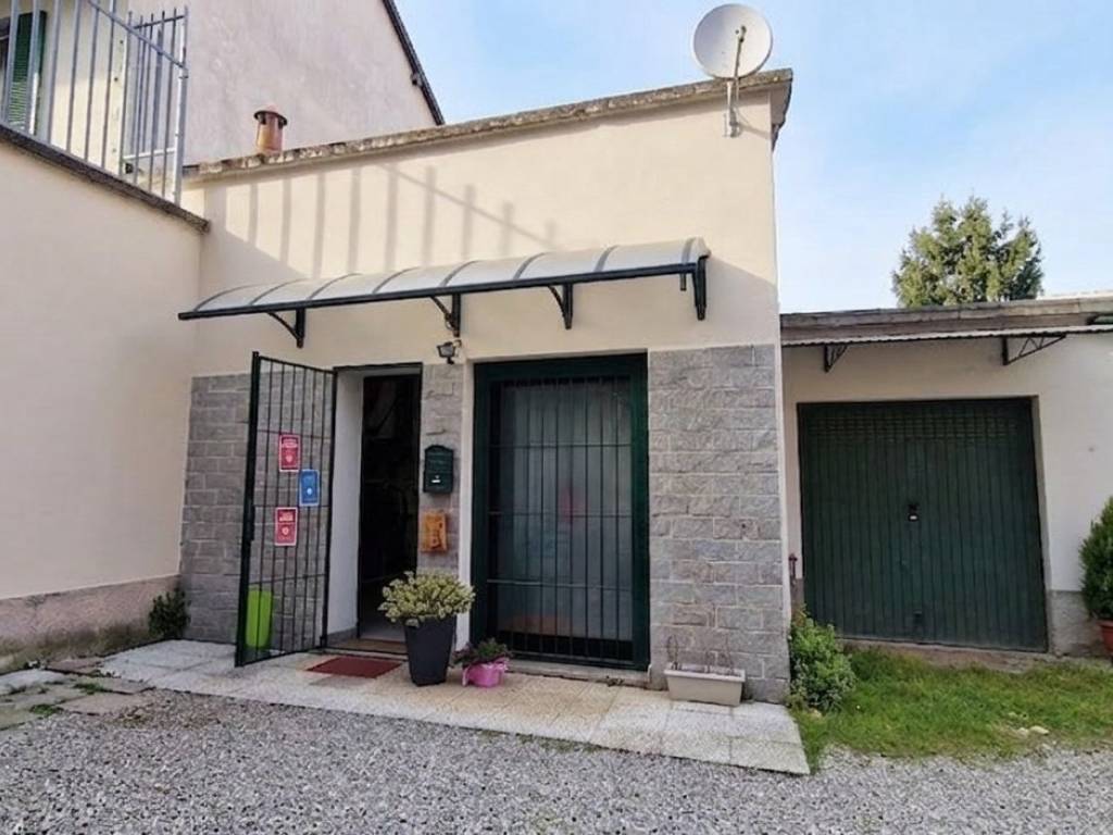 negozio in affitto a Brugherio