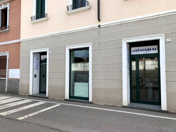 negozio in affitto a Brugherio