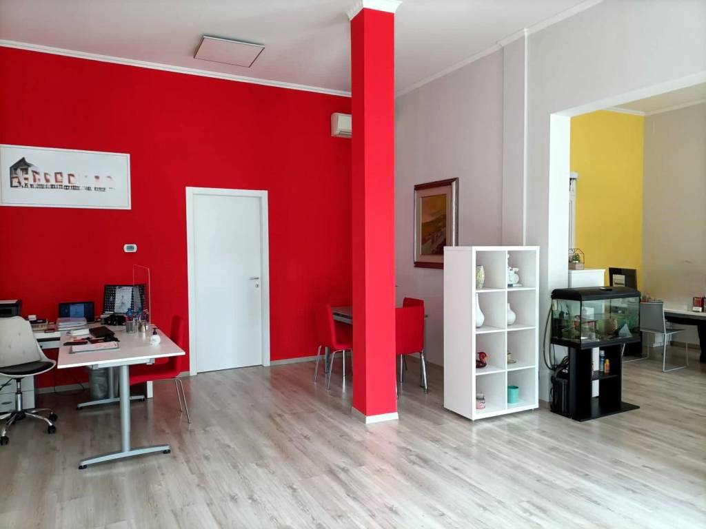negozio in affitto a Brugherio
