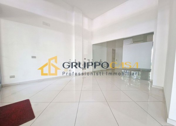locale commerciale in affitto a Brugherio