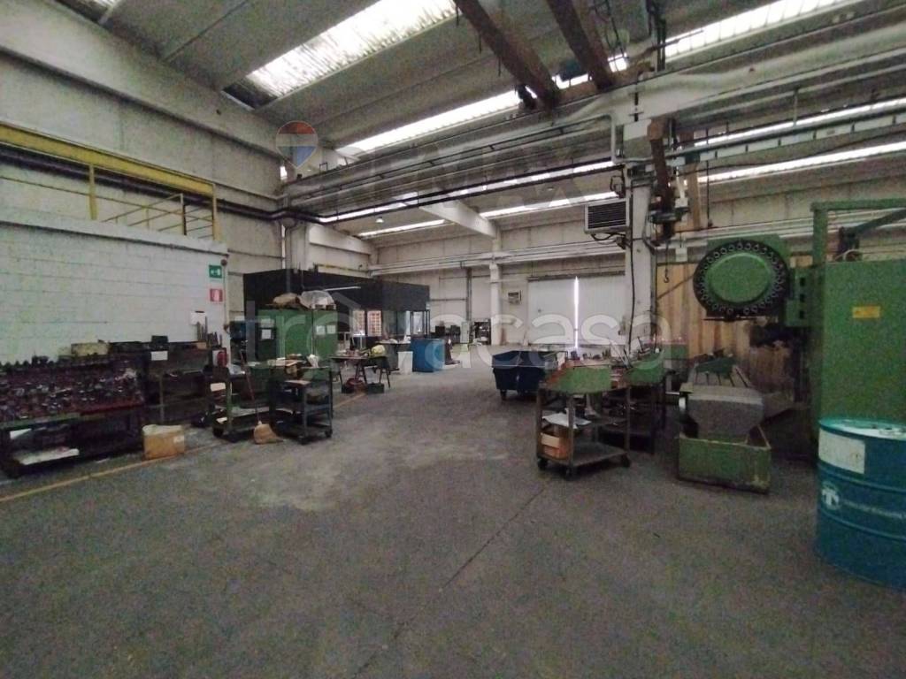 locale commerciale in affitto a Brugherio in zona San Damiano