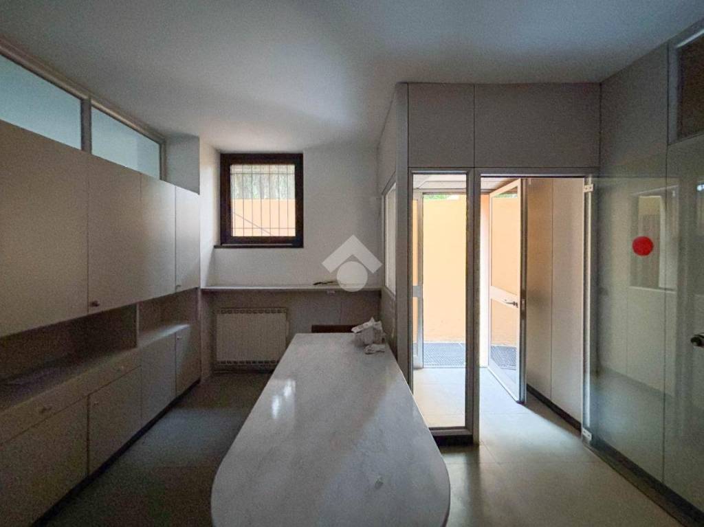 ufficio in affitto a Burago di Molgora