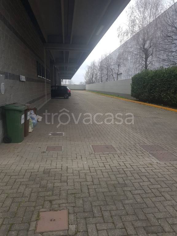 capannone in affitto a Carate Brianza