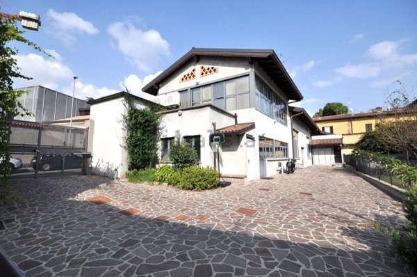 casa semindipendente in affitto a Carate Brianza