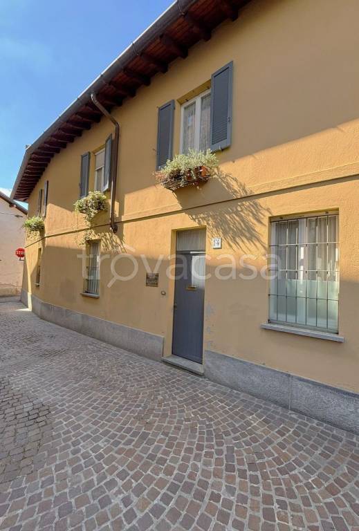 appartamento in affitto a Carate Brianza