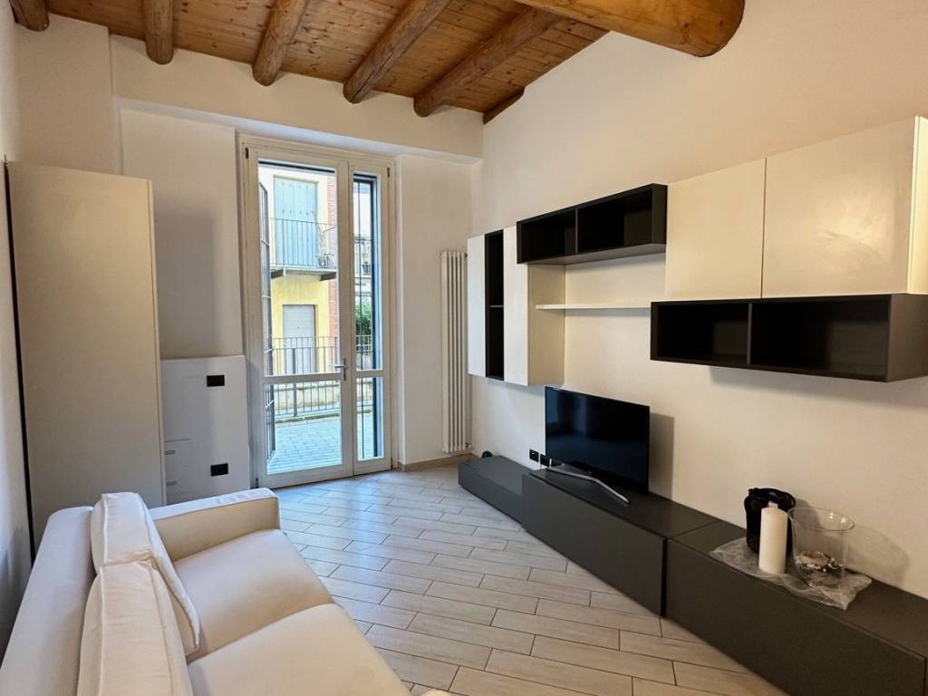 appartamento in affitto a Carate Brianza