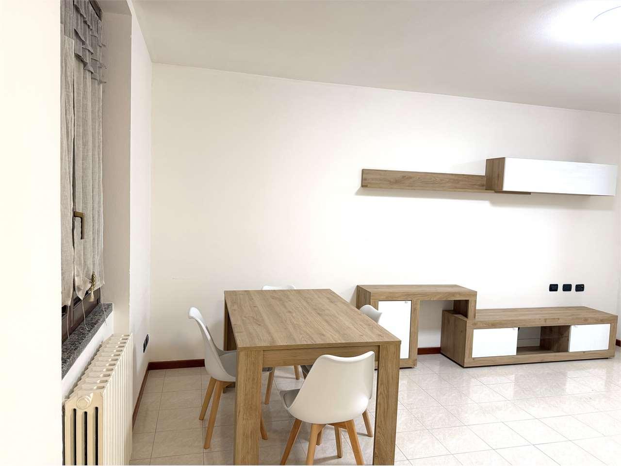 appartamento in affitto a Carate Brianza