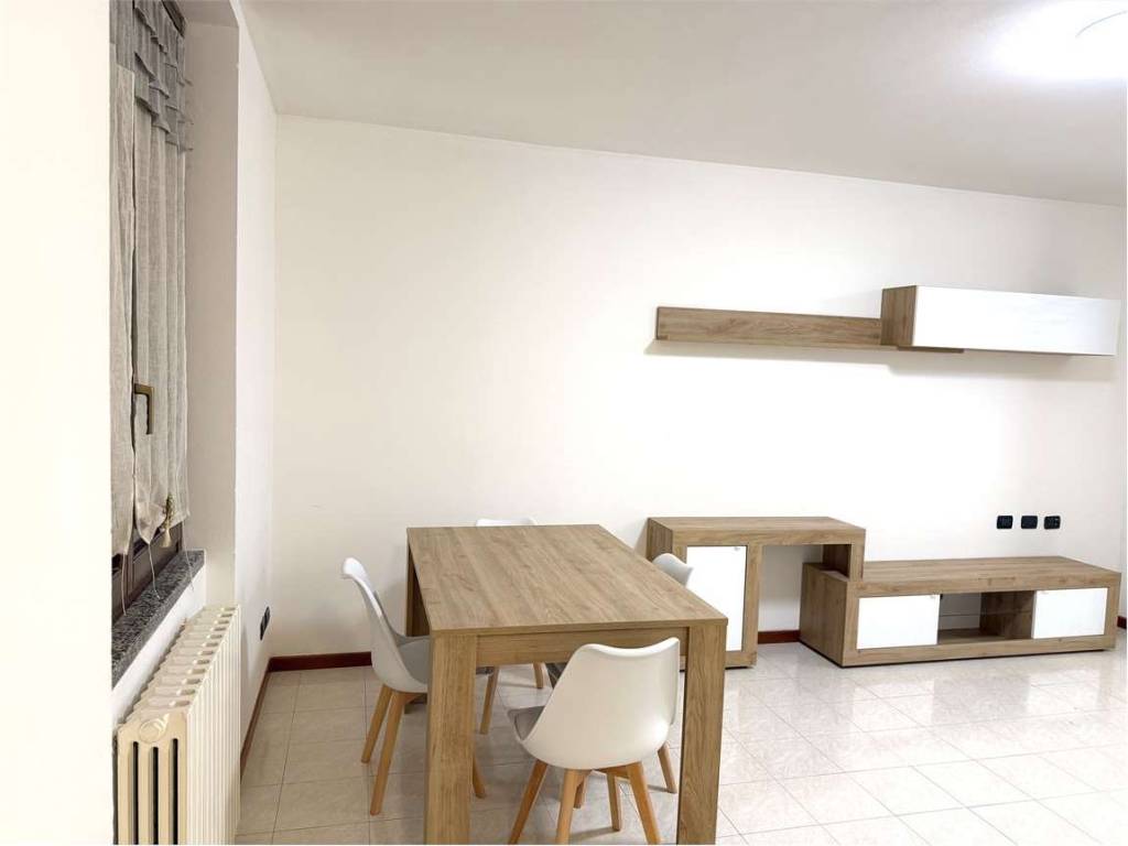 appartamento in affitto a Carate Brianza