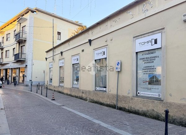 ufficio in affitto a Carate Brianza